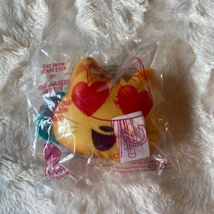 2/$30 MCDONALDS The Emoji Movie Plush CAT Heart Eyes Happy Meal Toy 2017 NIP